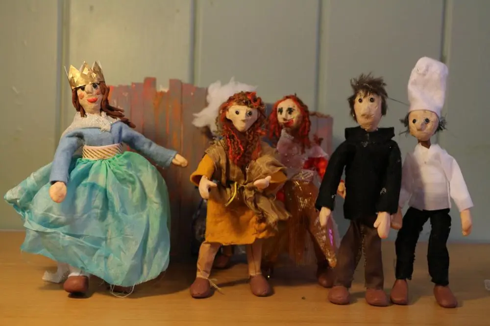 eye-arts-club-puppets